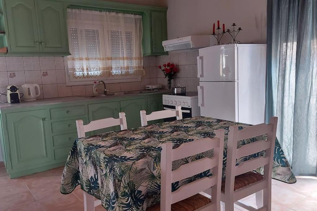 Colorful 2-Bedroom House In גאיוס מראה חיצוני תמונה